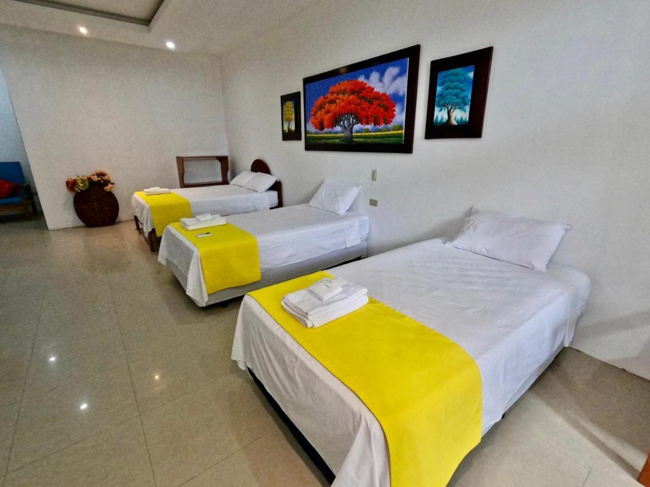 Pensión Galapagos Isabela Loja 3*